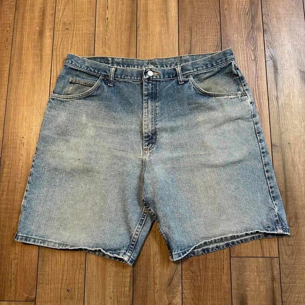 Vintage wrangler light wash denim jean shorts jorts size 40